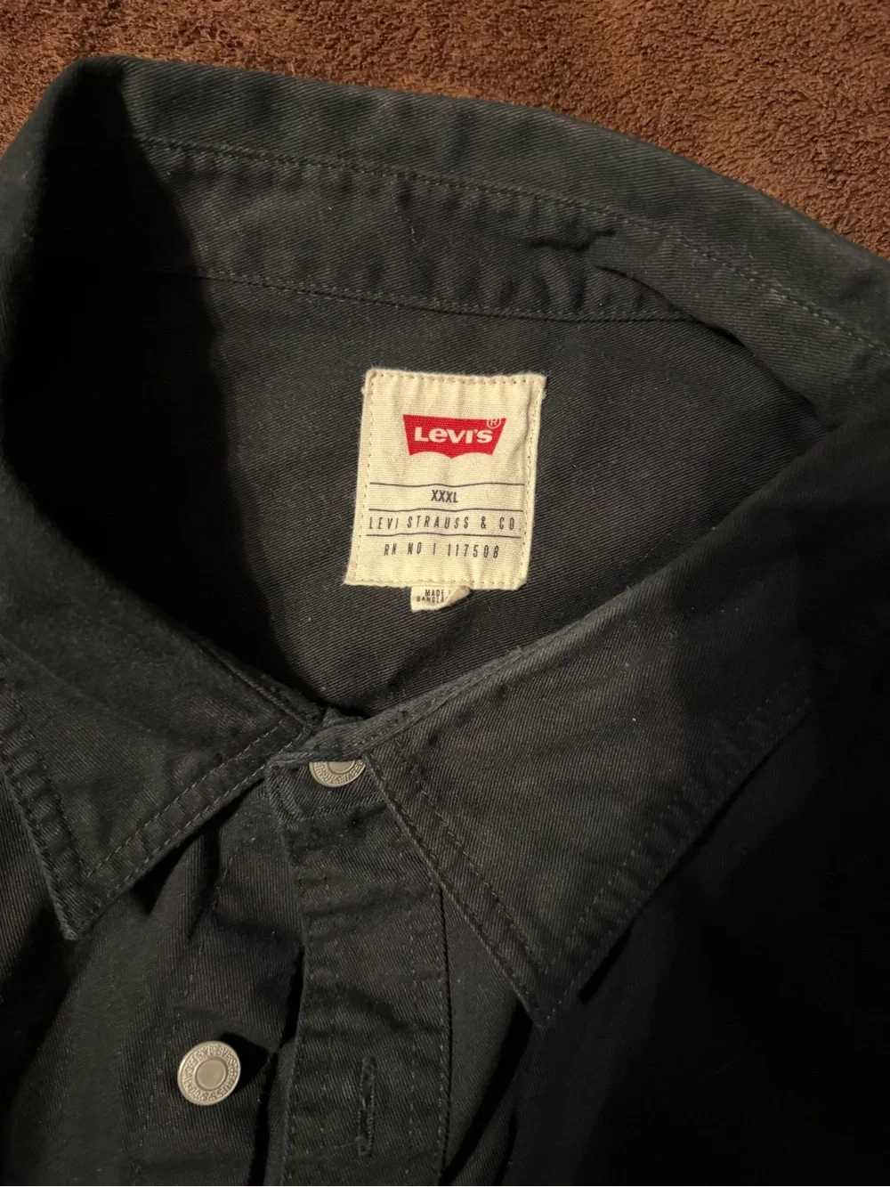 Levi's Black Long-Sleeve Button Down Shirt